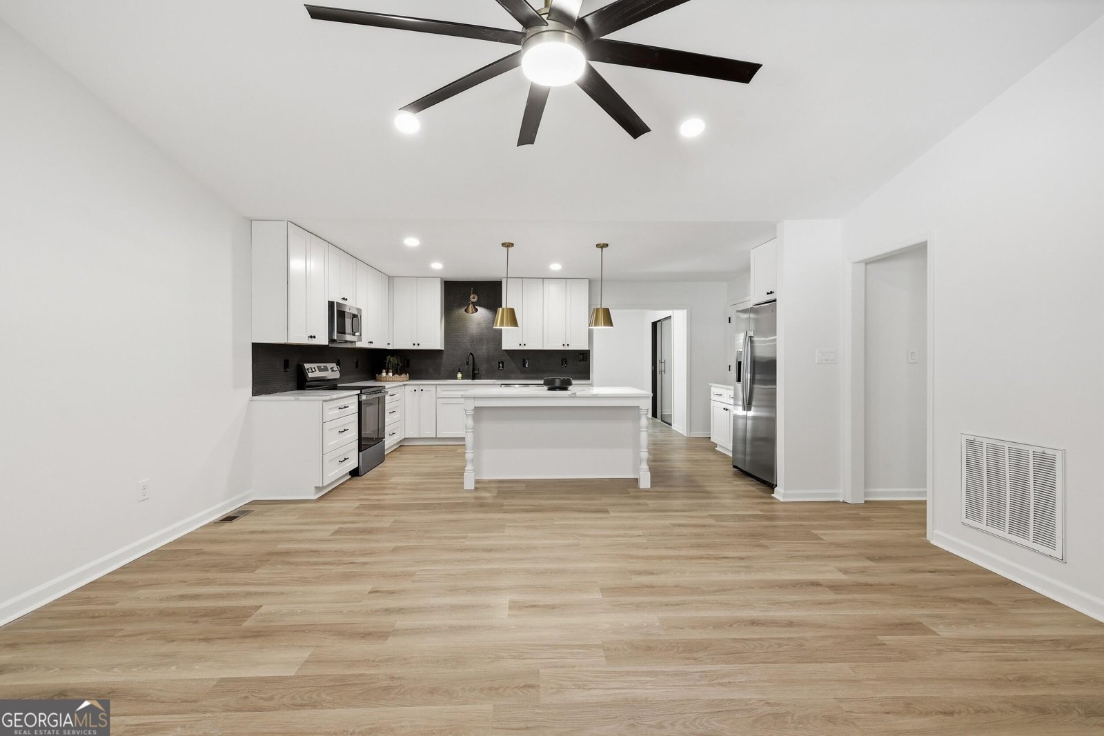 5800 Yellow Creek Road Murrayville - Photo 15
