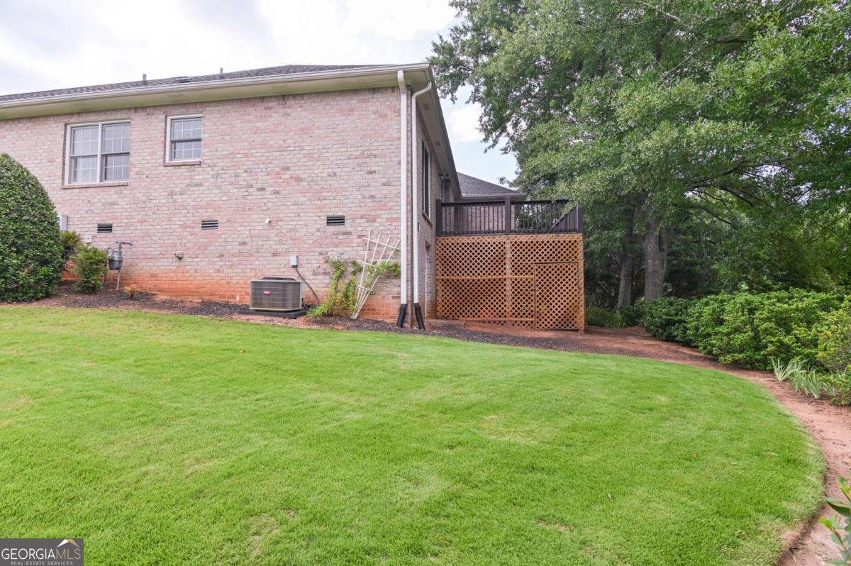 645 Saint Ives Drive Athens - Photo 9