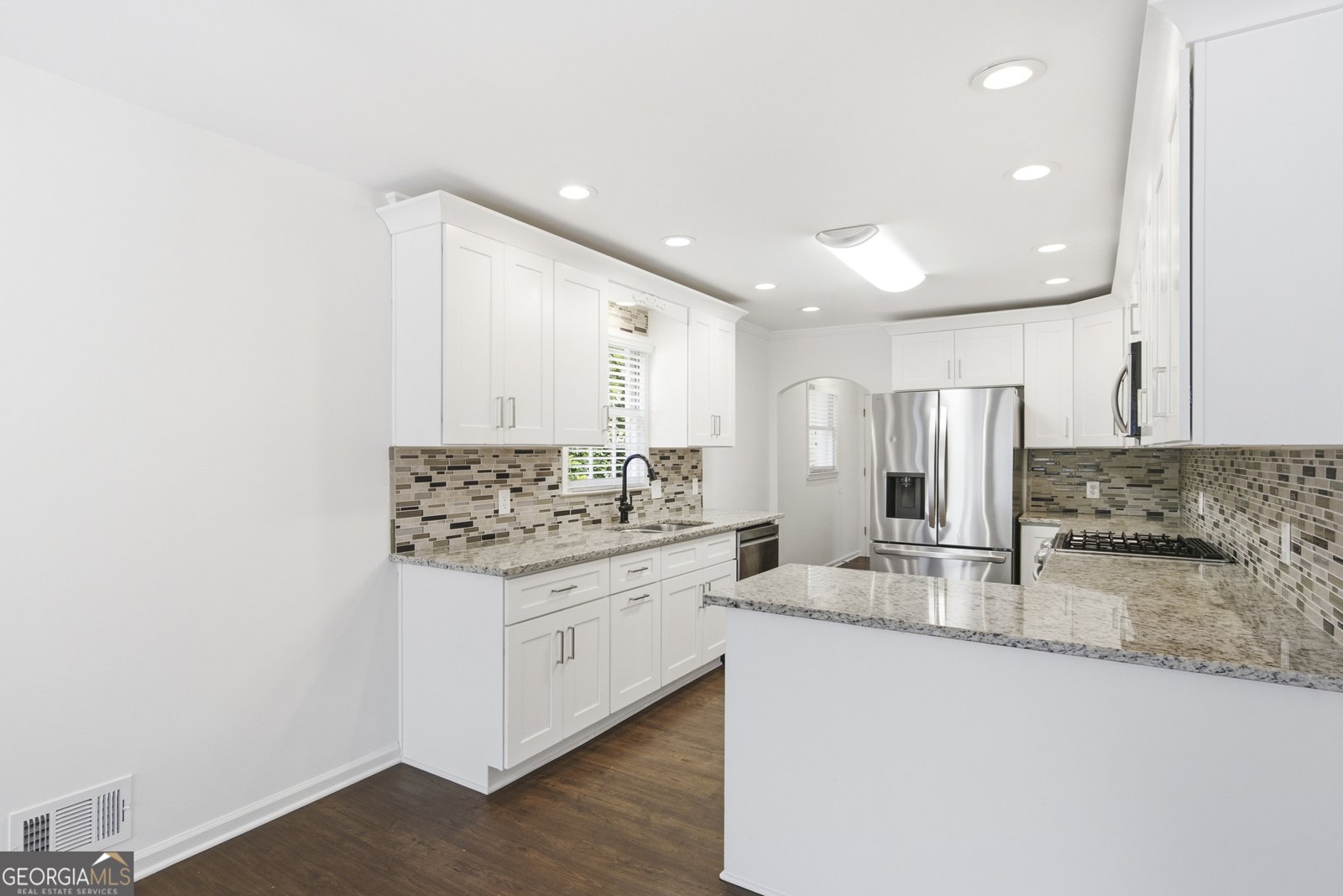 6014 Lake Lanier Heights Road Buford - Photo 11