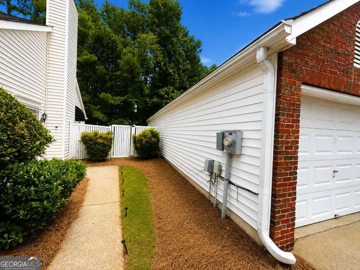 1077 Britley Park Lane Woodstock - Photo 18