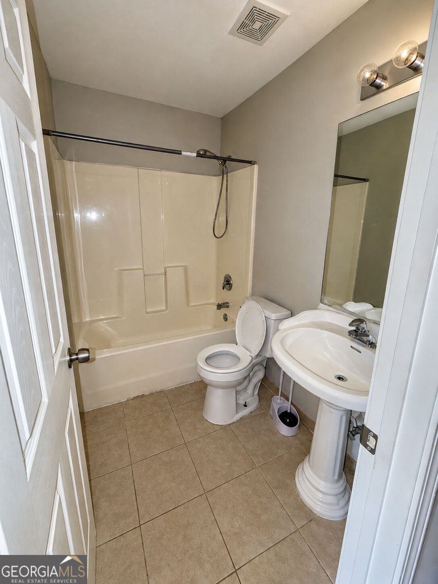 253 Roberts Trail Locust Grove - Photo 11