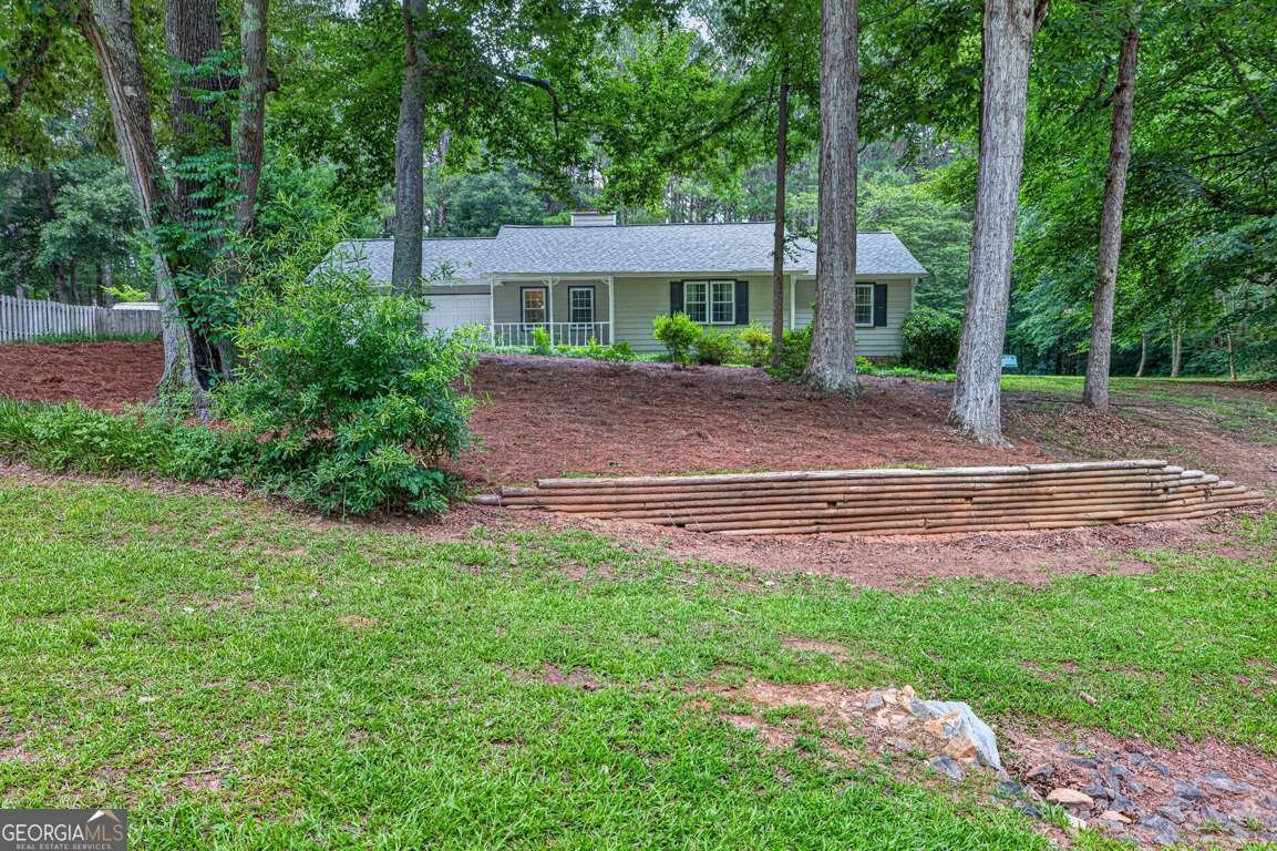 3735 Creekwood Drive Loganville - Photo 7