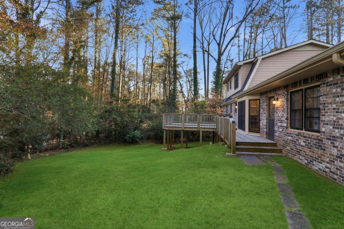 2037 Stoneleigh Drive Stone Mountain - Photo 6