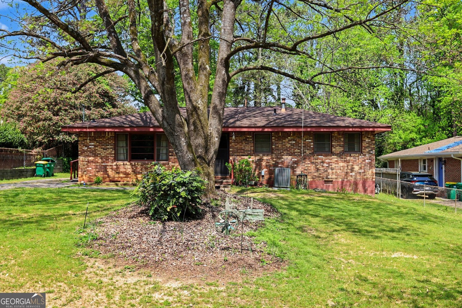 7019 Lakeview Lane Doraville - main photo