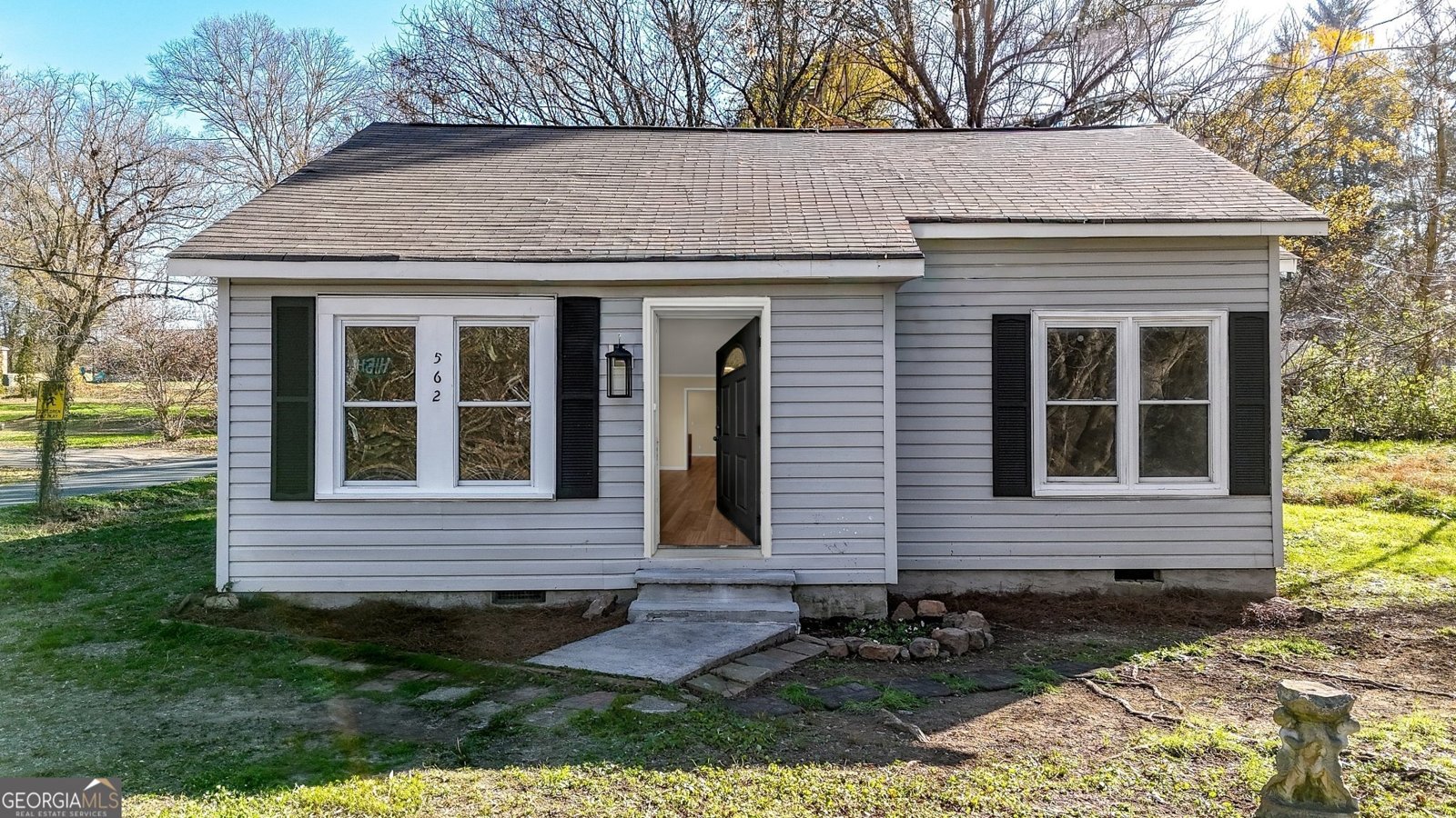 562 Highland Avenue Summerville - main photo