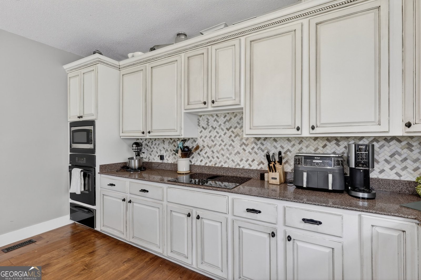 300 Johnson Drive Sylvania - Photo 6