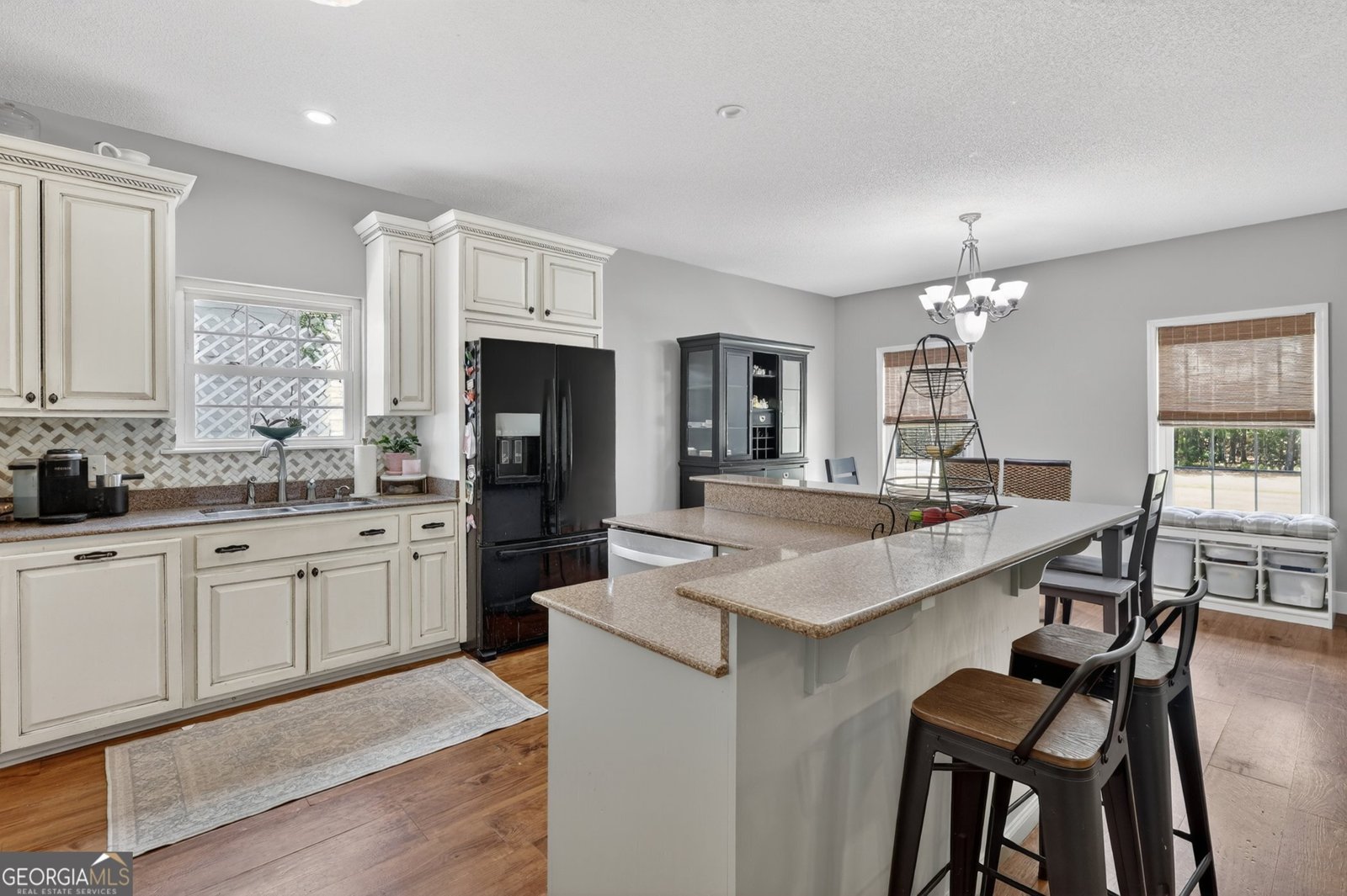 300 Johnson Drive Sylvania - Photo 7