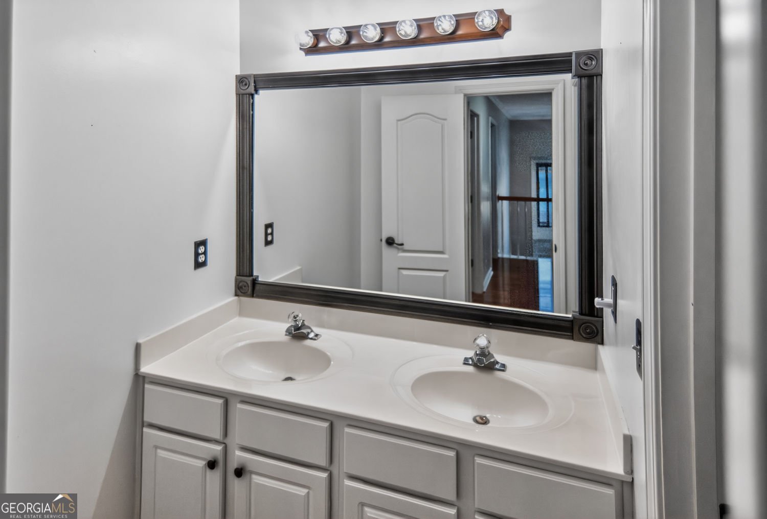 632 Oakview Trail Stone Mountain - Photo 17