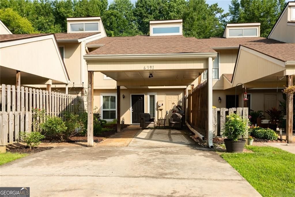 6391 Hawthorne Terrace Peachtree Corners - main photo