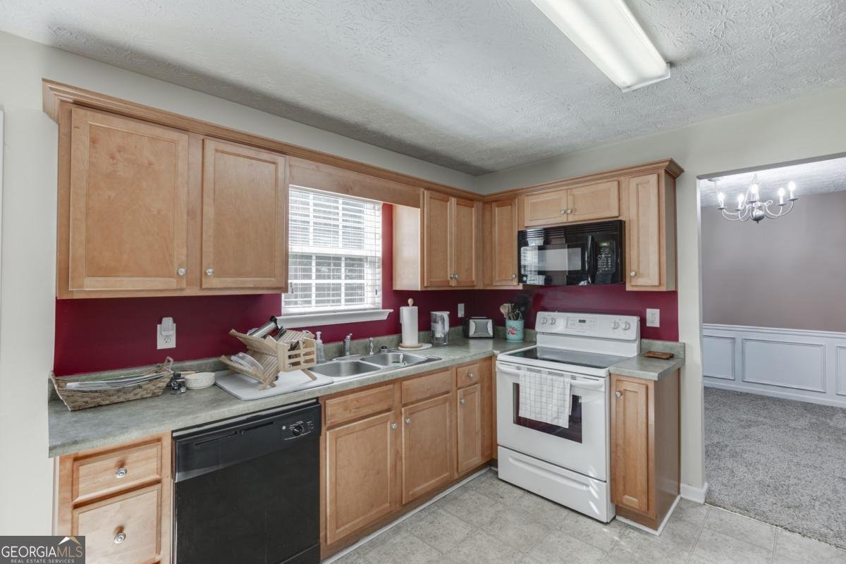 1534 Cardinal Lane Winder - Photo 13