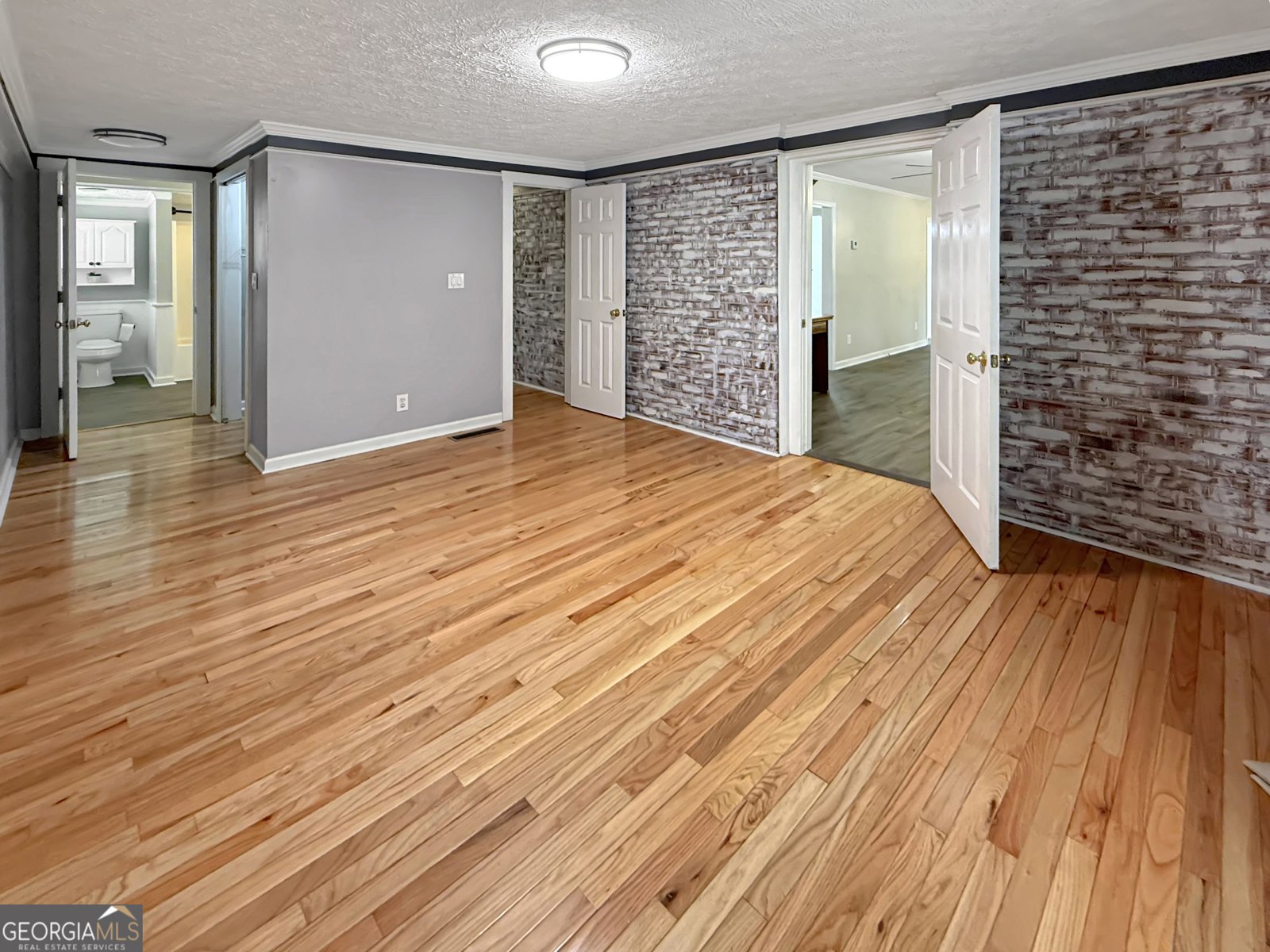 115 Tyus Street Barnesville - Photo 10