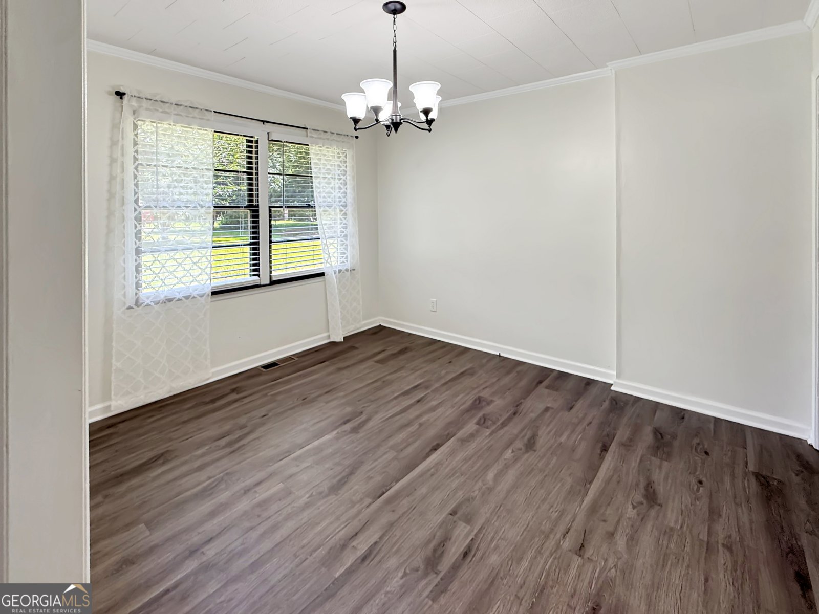 115 Tyus Street Barnesville - Photo 8