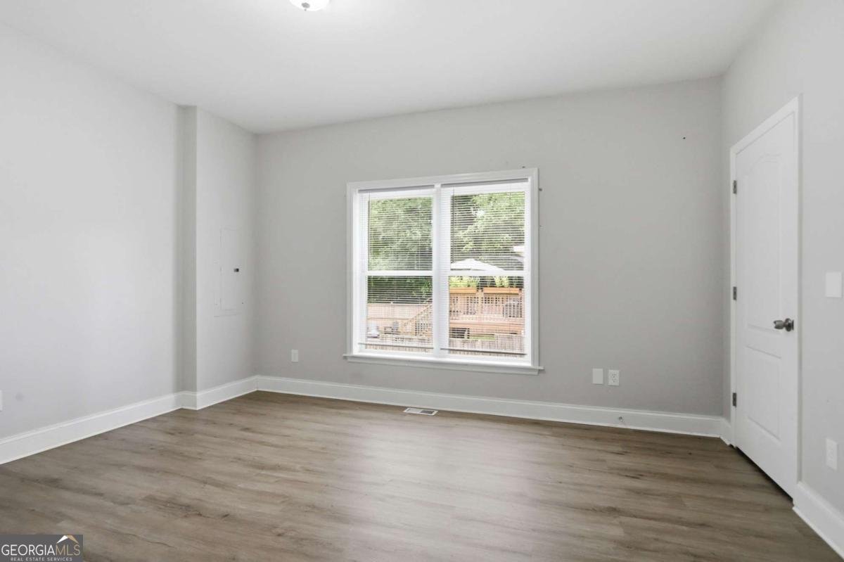 562 Woodlawn Avenue Atlanta - Photo 16