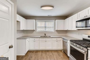 2257 Asquith Avenue Marietta - Photo 11