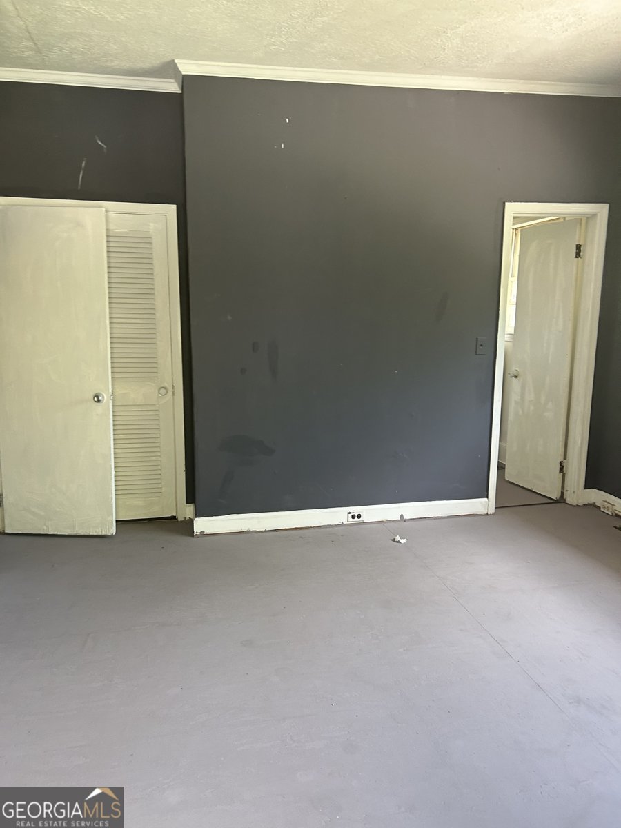 221 Avenue L Street Thomaston - Photo 9