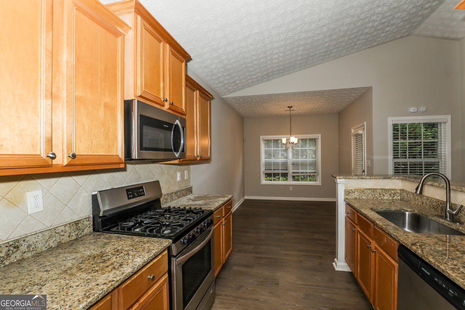 1055 Maple Leaf Drive McDonough - Photo 11