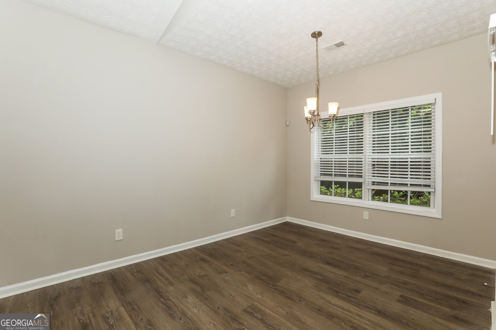 1055 Maple Leaf Drive McDonough - Photo 7