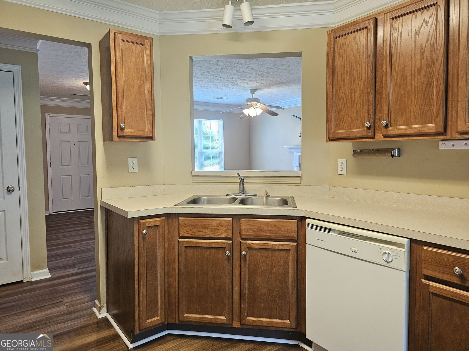 121 Governor Lane Temple - Photo 16