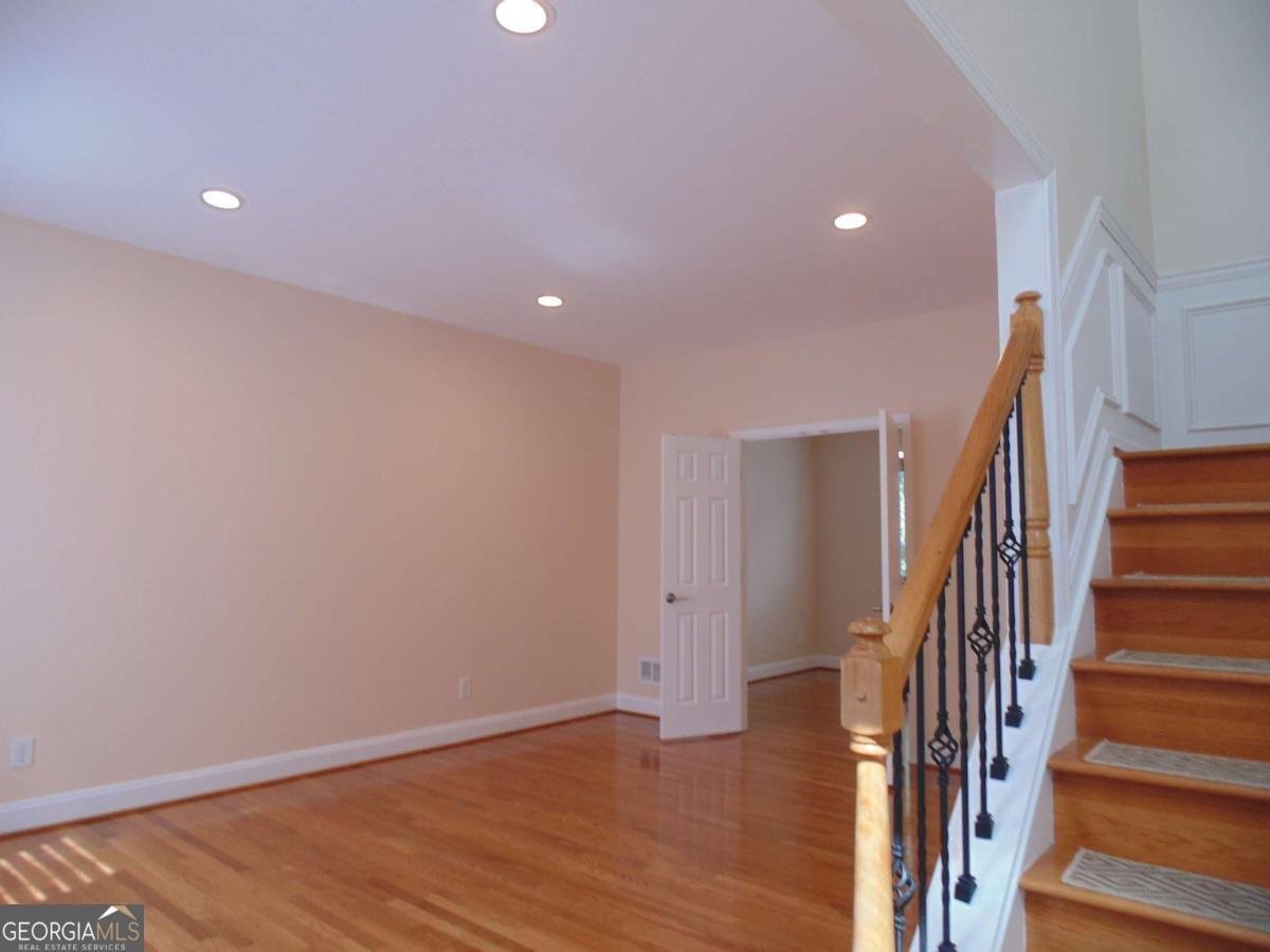 3895 Deauville Way Cumming - Photo 11