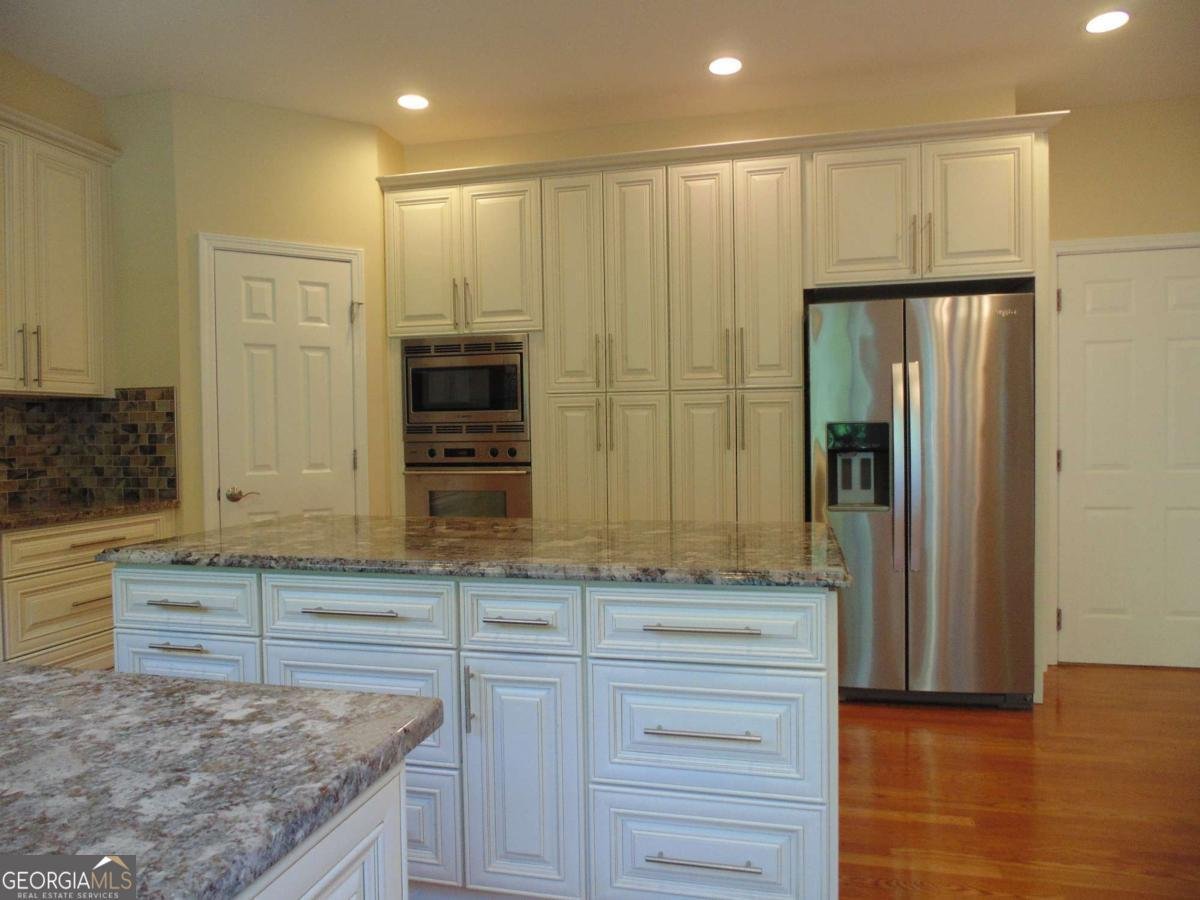 3895 Deauville Way Cumming - Photo 17