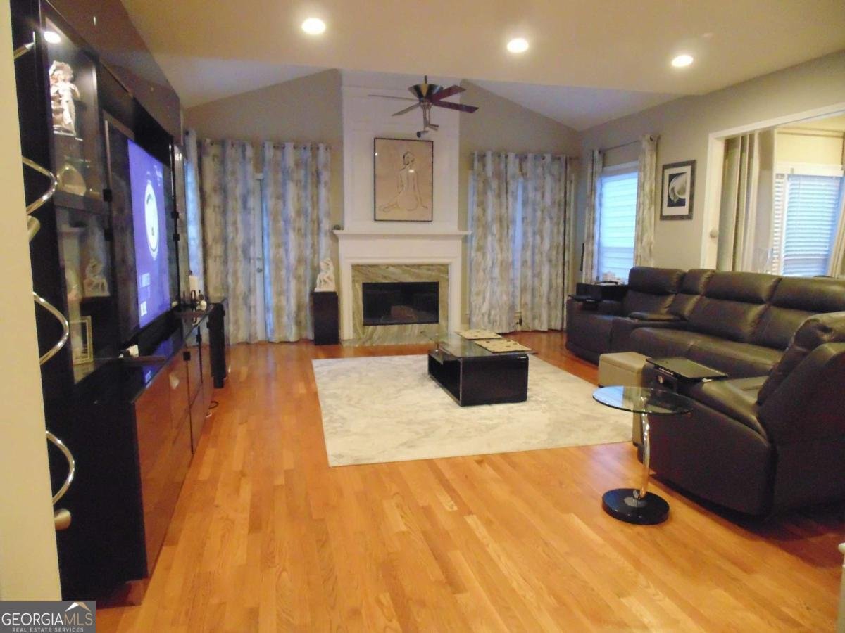 3895 Deauville Way Cumming - Photo 8