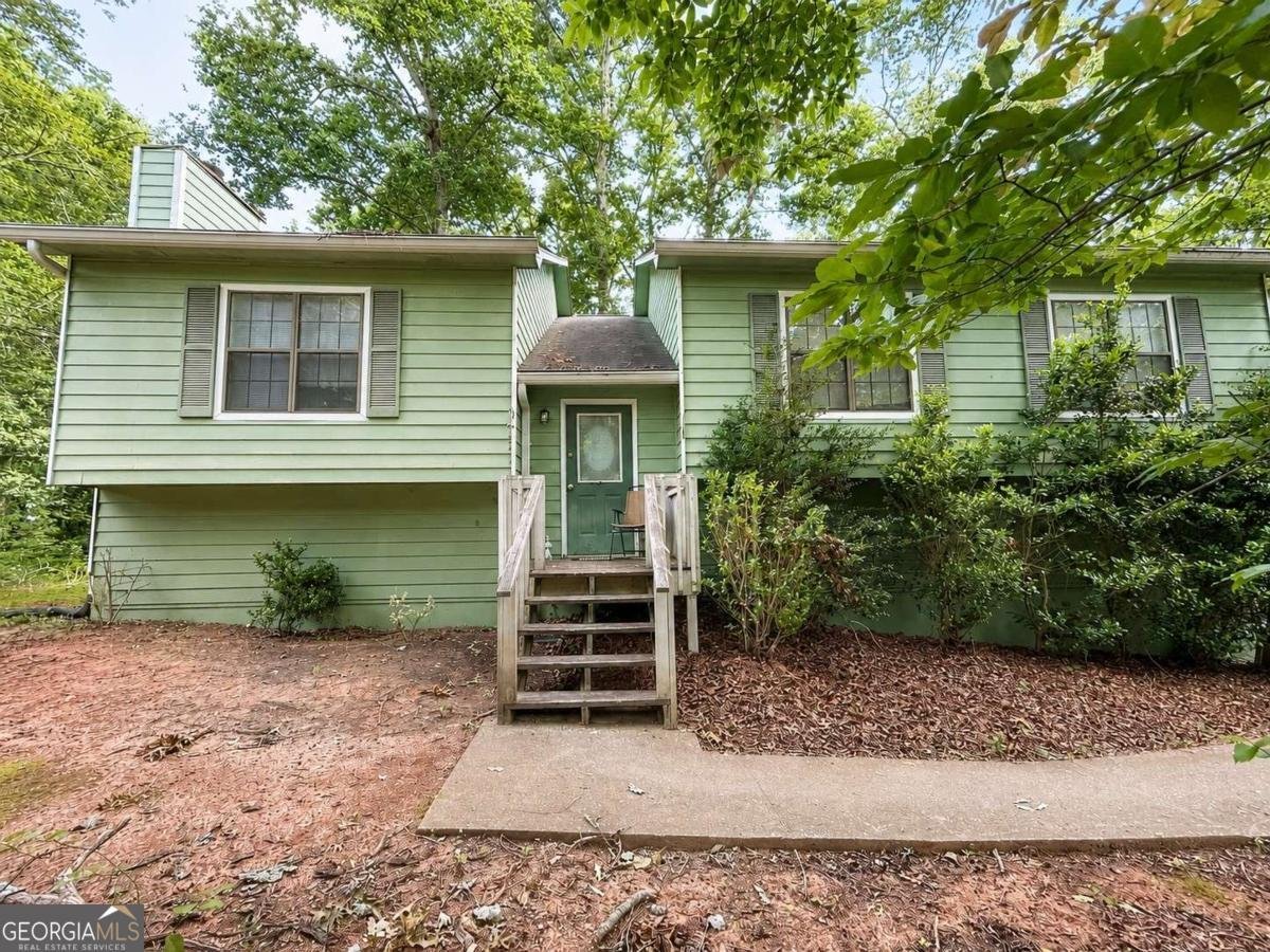 4021 Oak Stone Drive Douglasville - main photo