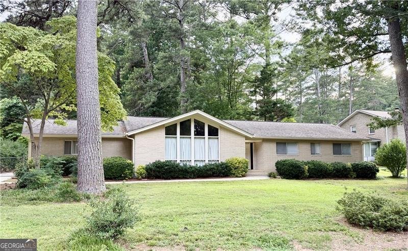 645 Dorsey Circle Lilburn - main photo