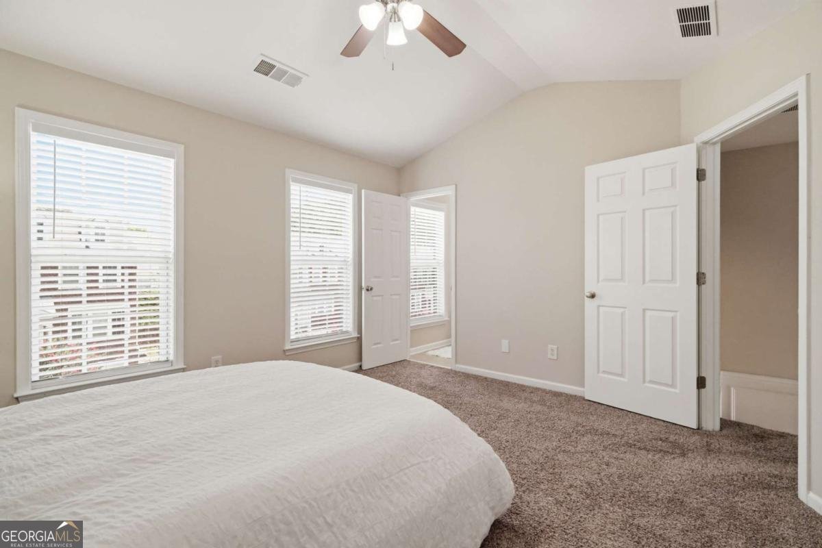 1317 Thornborough Drive Alpharetta - Photo 11