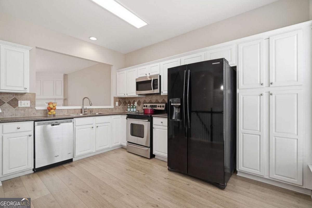 1317 Thornborough Drive Alpharetta - Photo 13