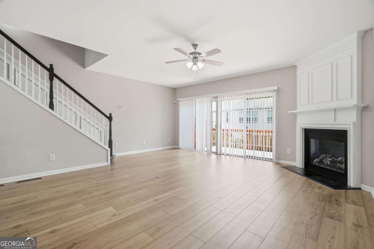 1317 Thornborough Drive Alpharetta - Photo 6