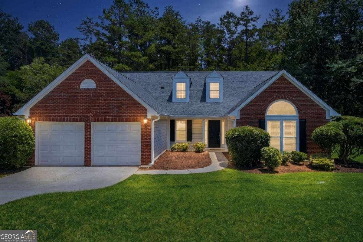 260 Treadstone Overlook Johns Creek - main photo