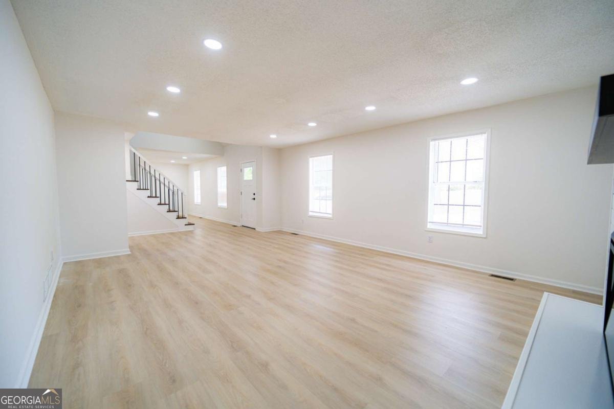 8953 Western Pines Drive Douglasville - Photo 10