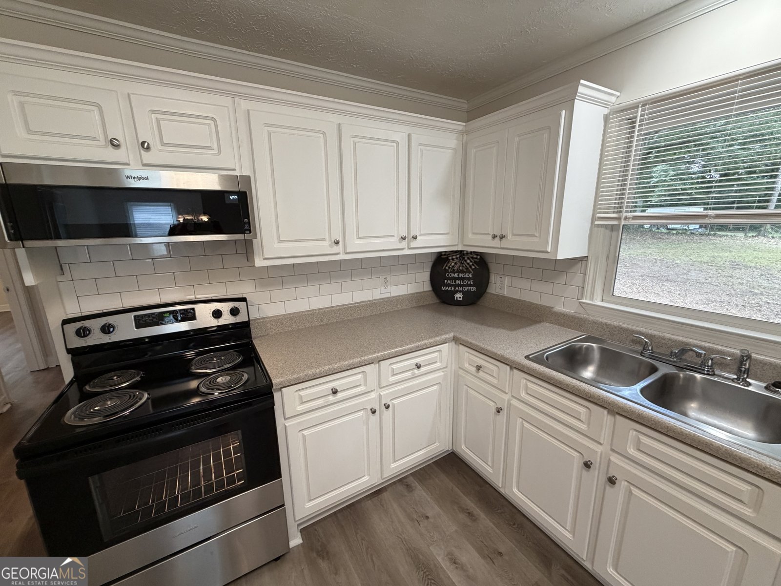 135 Martha Street Winder - Photo 24