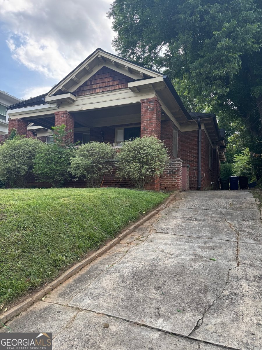 627 Holderness Street Atlanta - main photo