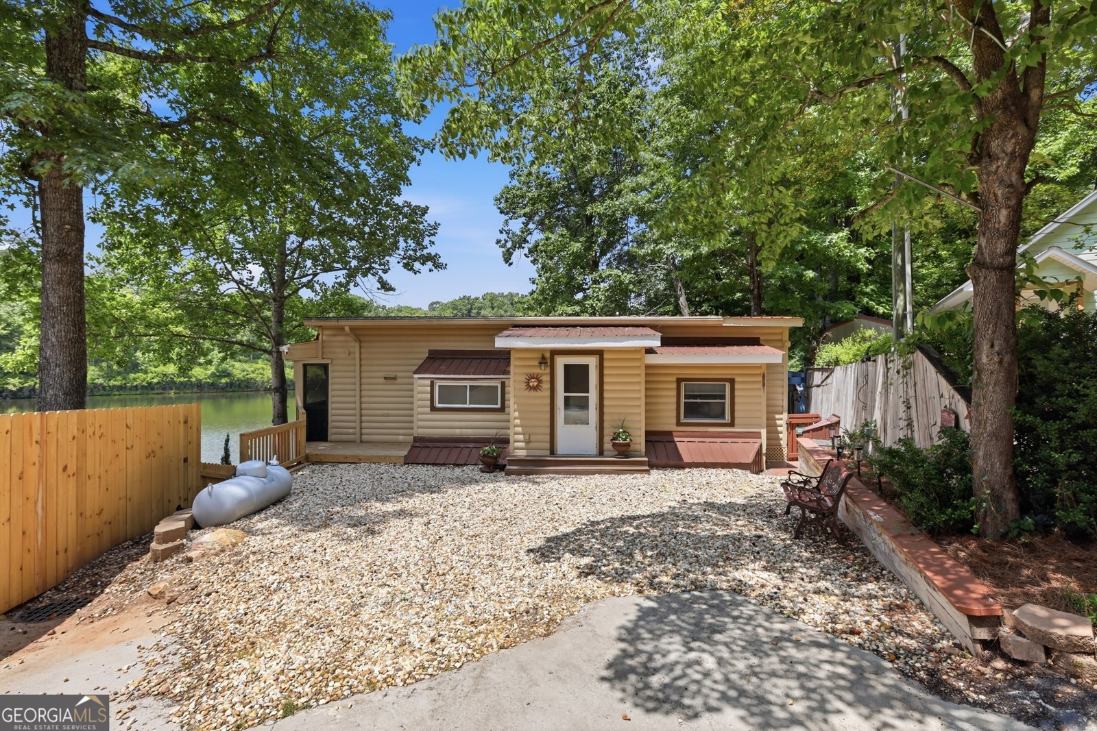 1049 Mountain Shadows Drive Cleveland - Photo 8