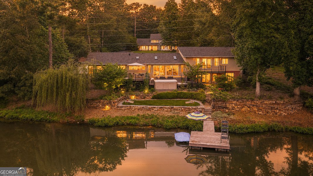 1085 Lake Charles Drive Roswell - main photo