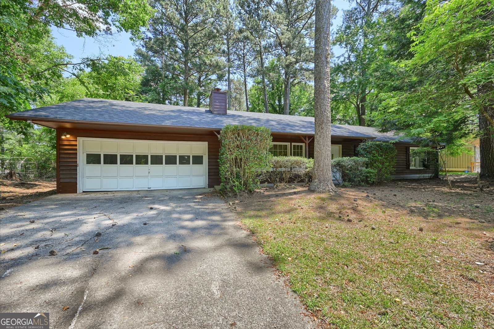 509 River Lakeside Lane Woodstock - main photo