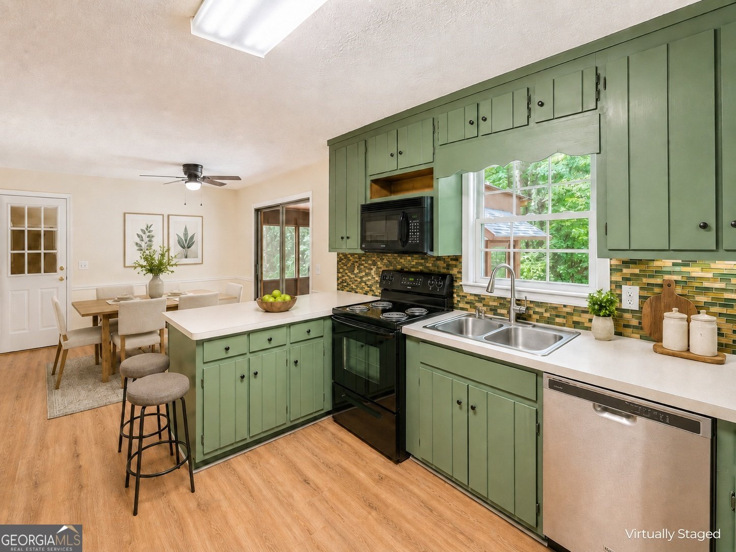 509 River Lakeside Lane Woodstock - Photo 11
