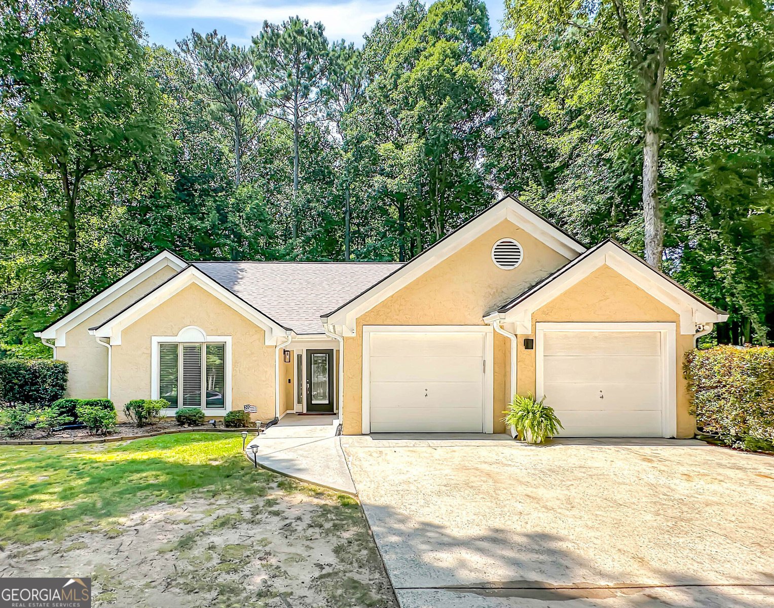 244 Claridge Curve Peachtree City - main photo