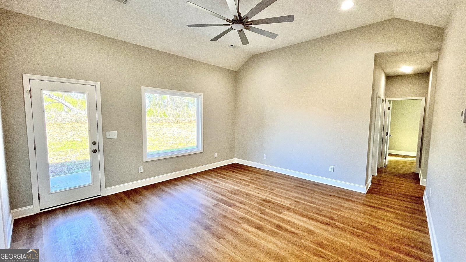 23 South Road Griffin - Photo 5