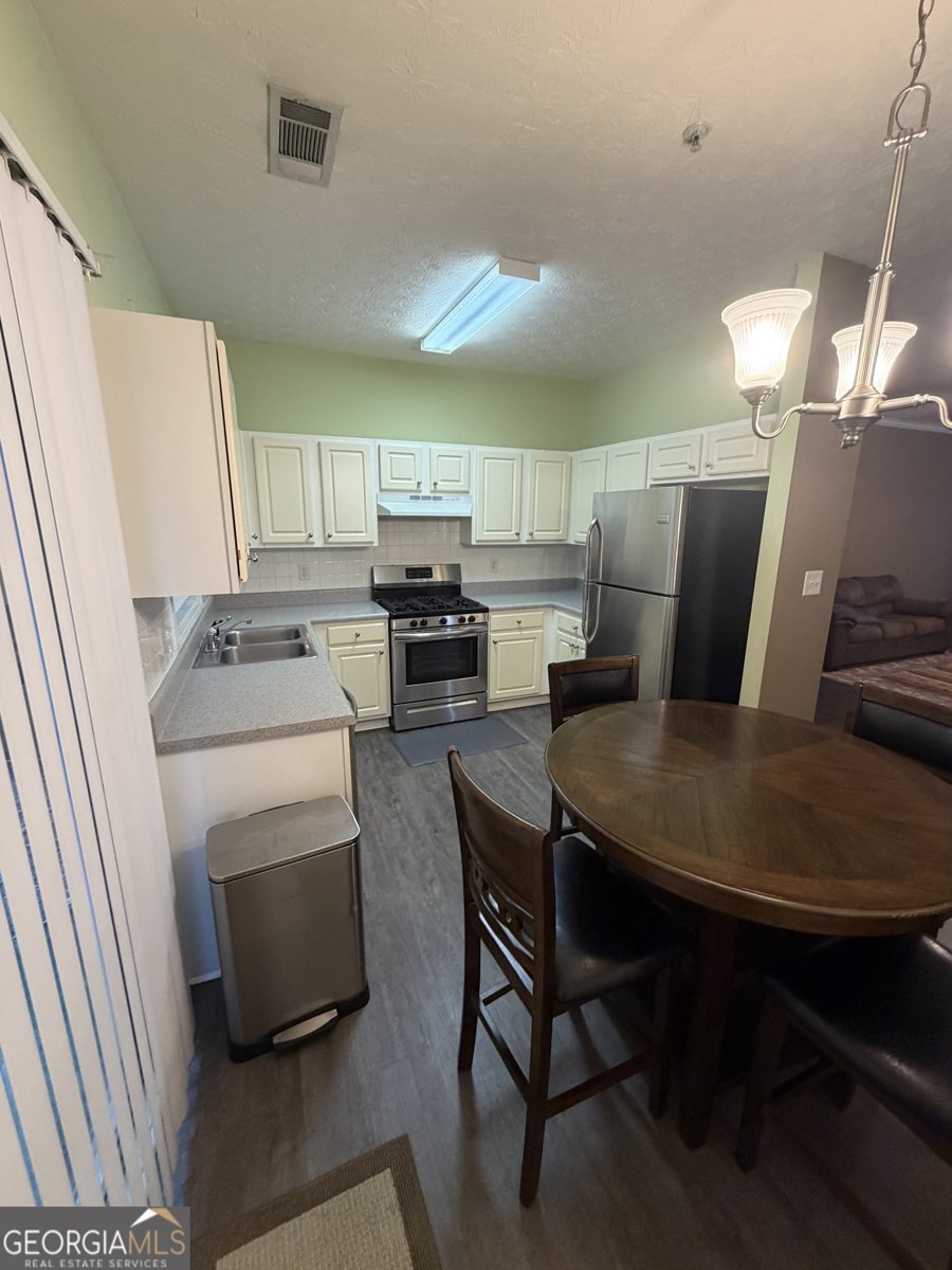 2601 Avery Park Circle Atlanta - Photo 9