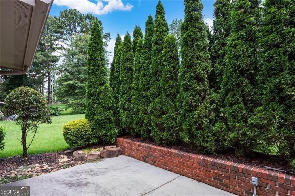 647 Shannon Green Circle Mableton - Photo 12