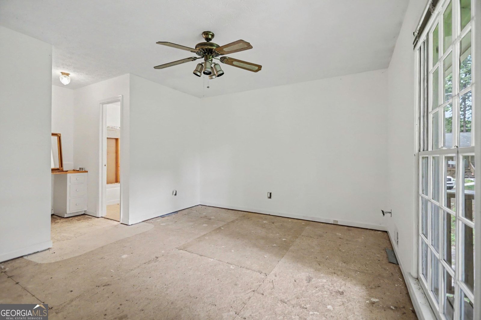 1236 De Leon Court Clarkston - Photo 8
