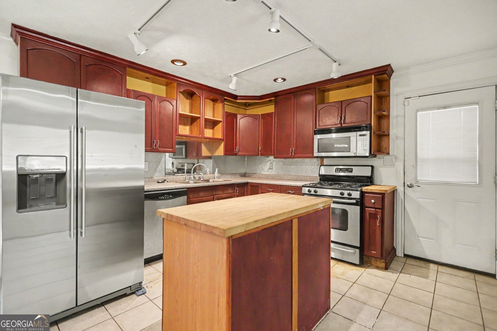 1229 De Leon Court Clarkston - Photo 8