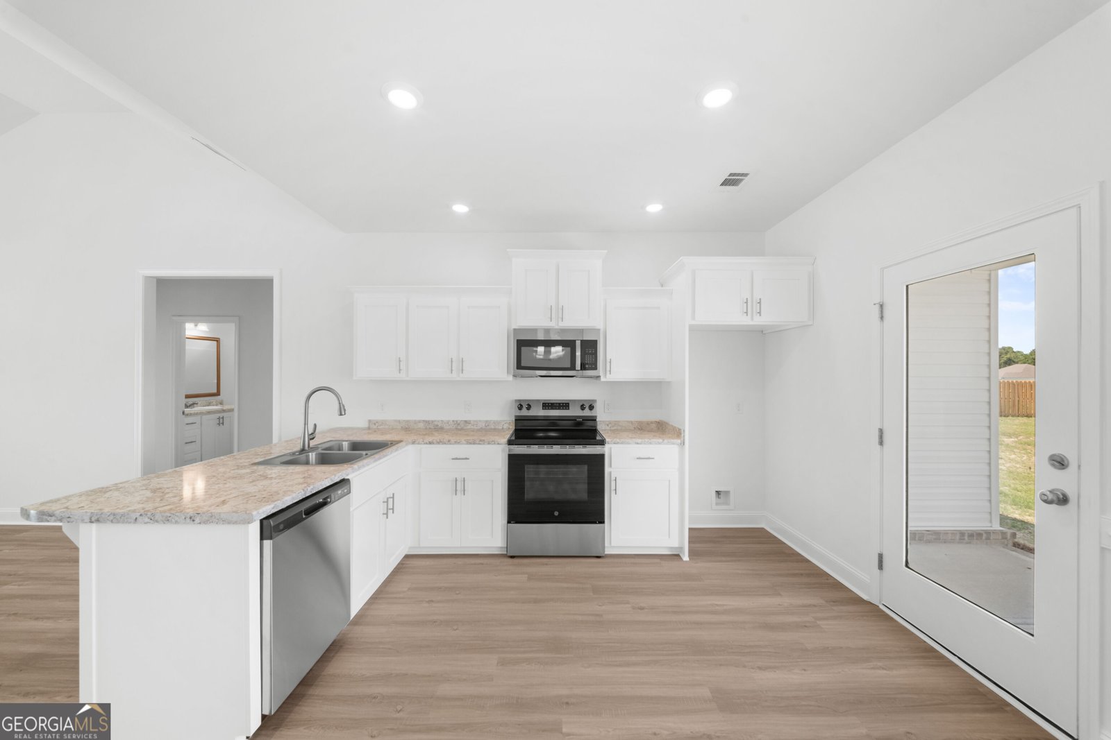 662 Belfast Loop Ellabell - Photo 10