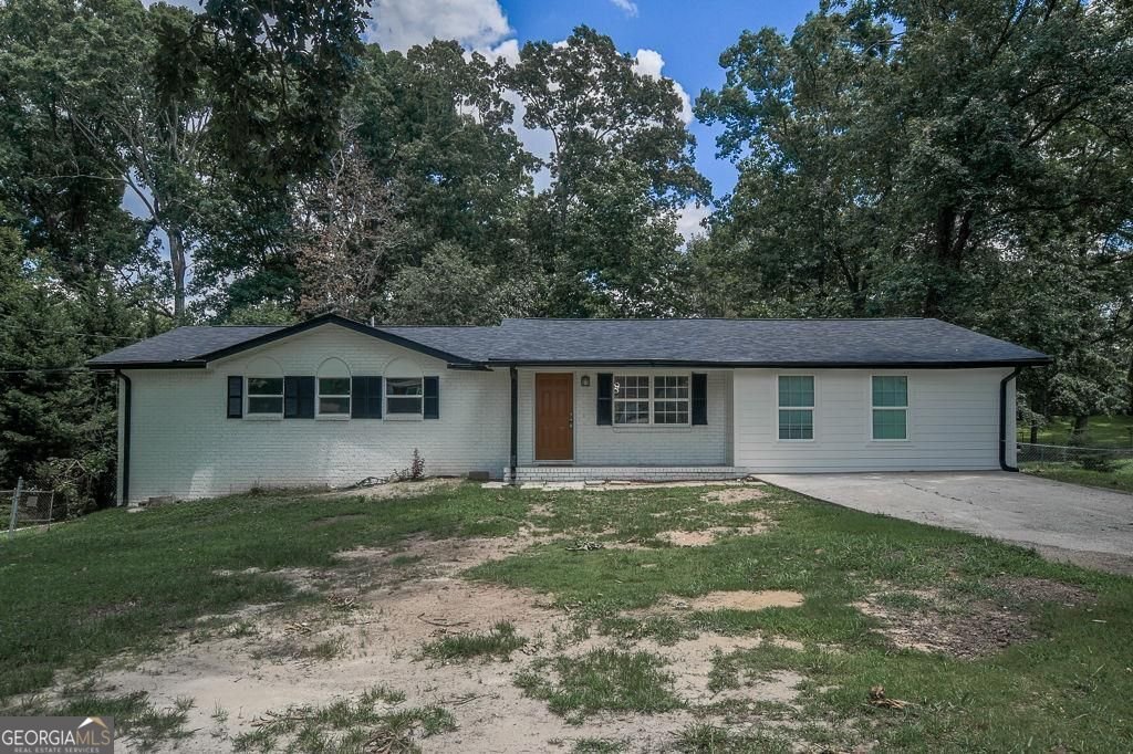 3420 Nina Court Douglasville - main photo