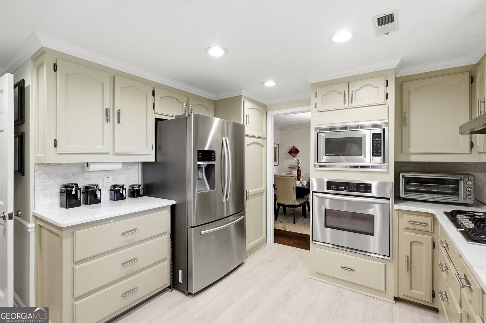 5027 Castlewood Drive Lilburn - Photo 10