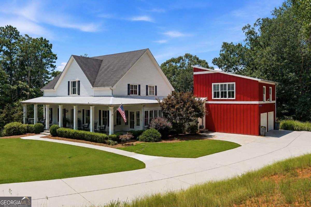 220 Audreys Way Suwanee - main photo