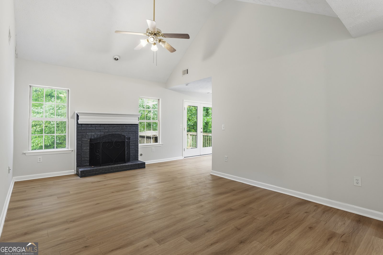 115 Autumn Cove Covington - Photo 11