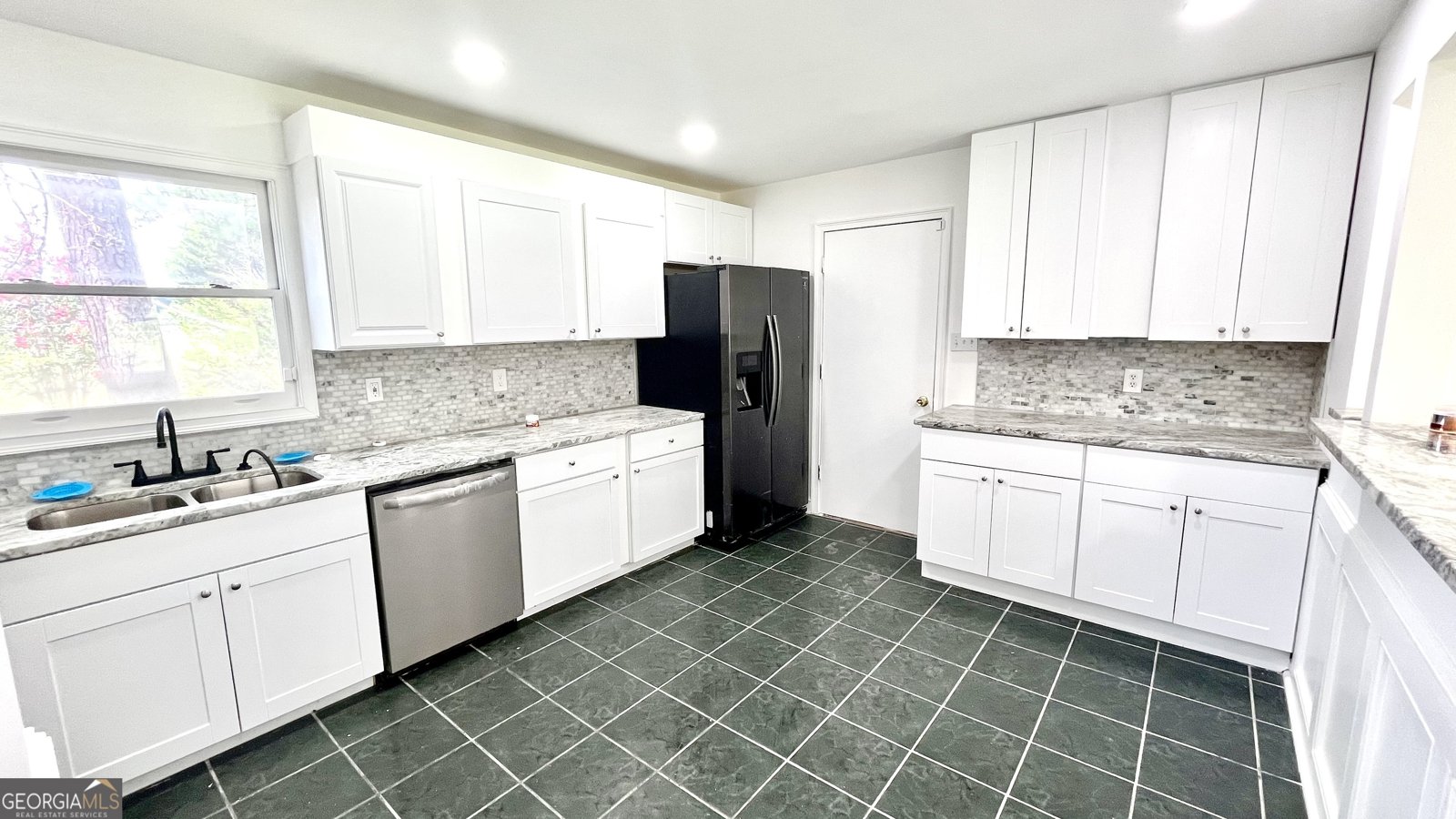 3615 River Hills Court Ellenwood - Photo 11